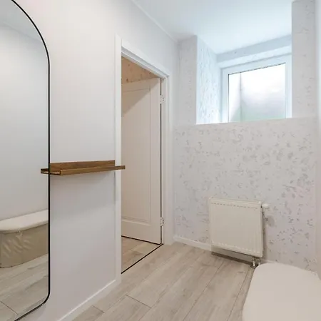 New Spacious Design 7 Min Walk To Old Town *